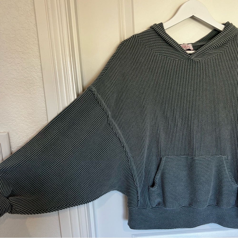 Pink Lily Stylish Splendor Pullover - Picture 7 of 8
